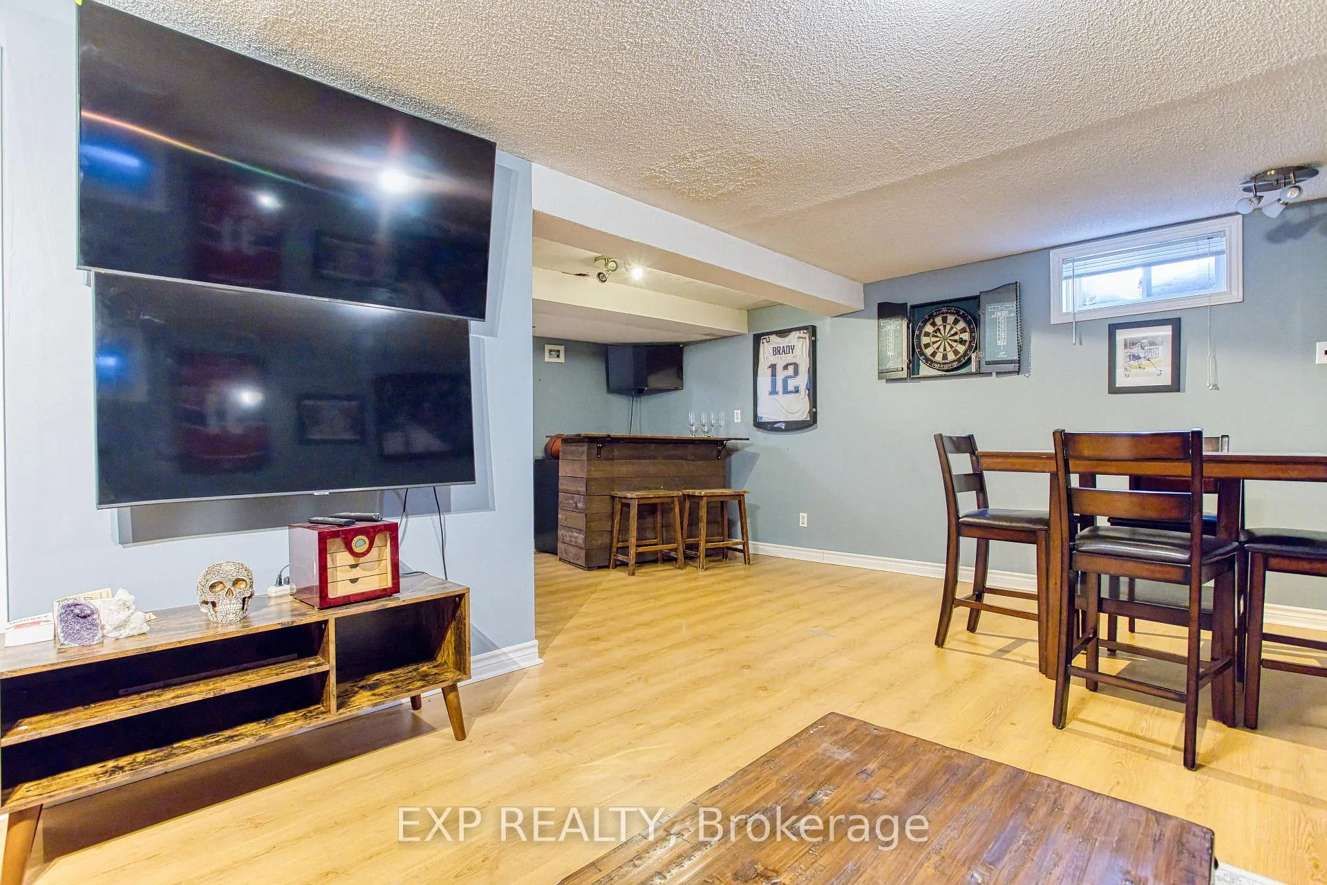 Photo 28 of 39 Regis Court, Hamilton, Stoney Creek — HOMEH