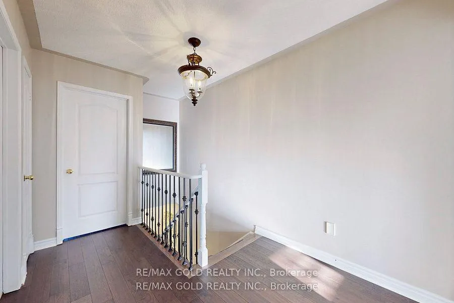 Photo 14 of 41 Brookstone Court, Caledon, Rural Caledon — HOMEH