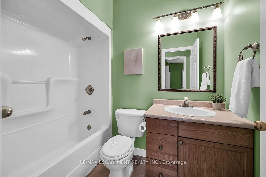 Photo 27 of 20 Oak Crescent, Haldimand — HOMEH