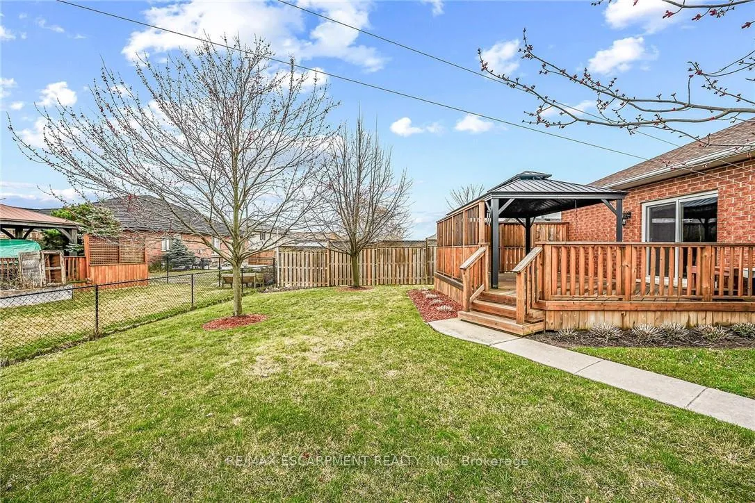 Photo 36 of 20 Oak Crescent, Haldimand — HOMEH