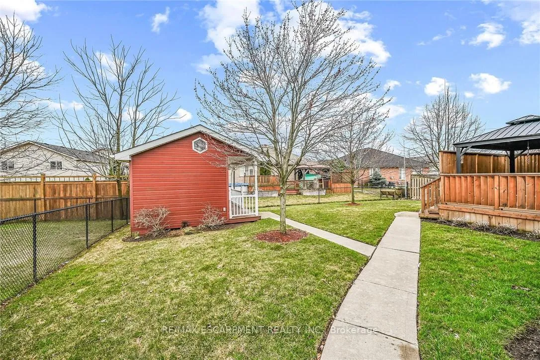 Photo 38 of 20 Oak Crescent, Haldimand — HOMEH