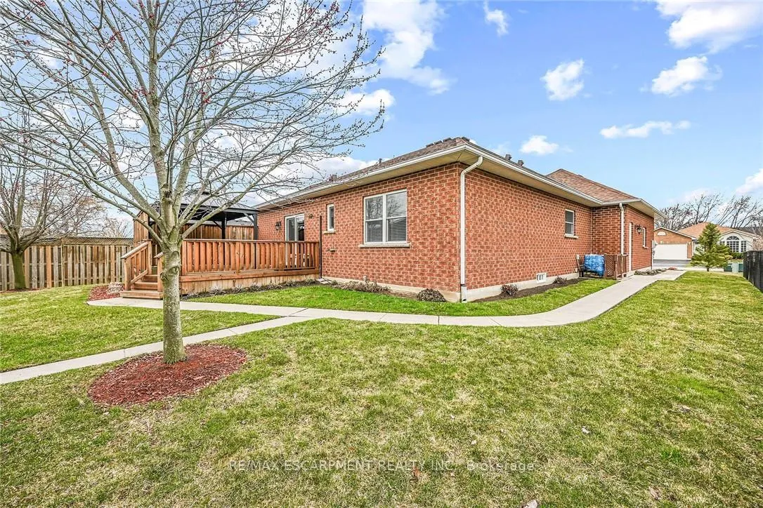 Photo 39 of 20 Oak Crescent, Haldimand — HOMEH