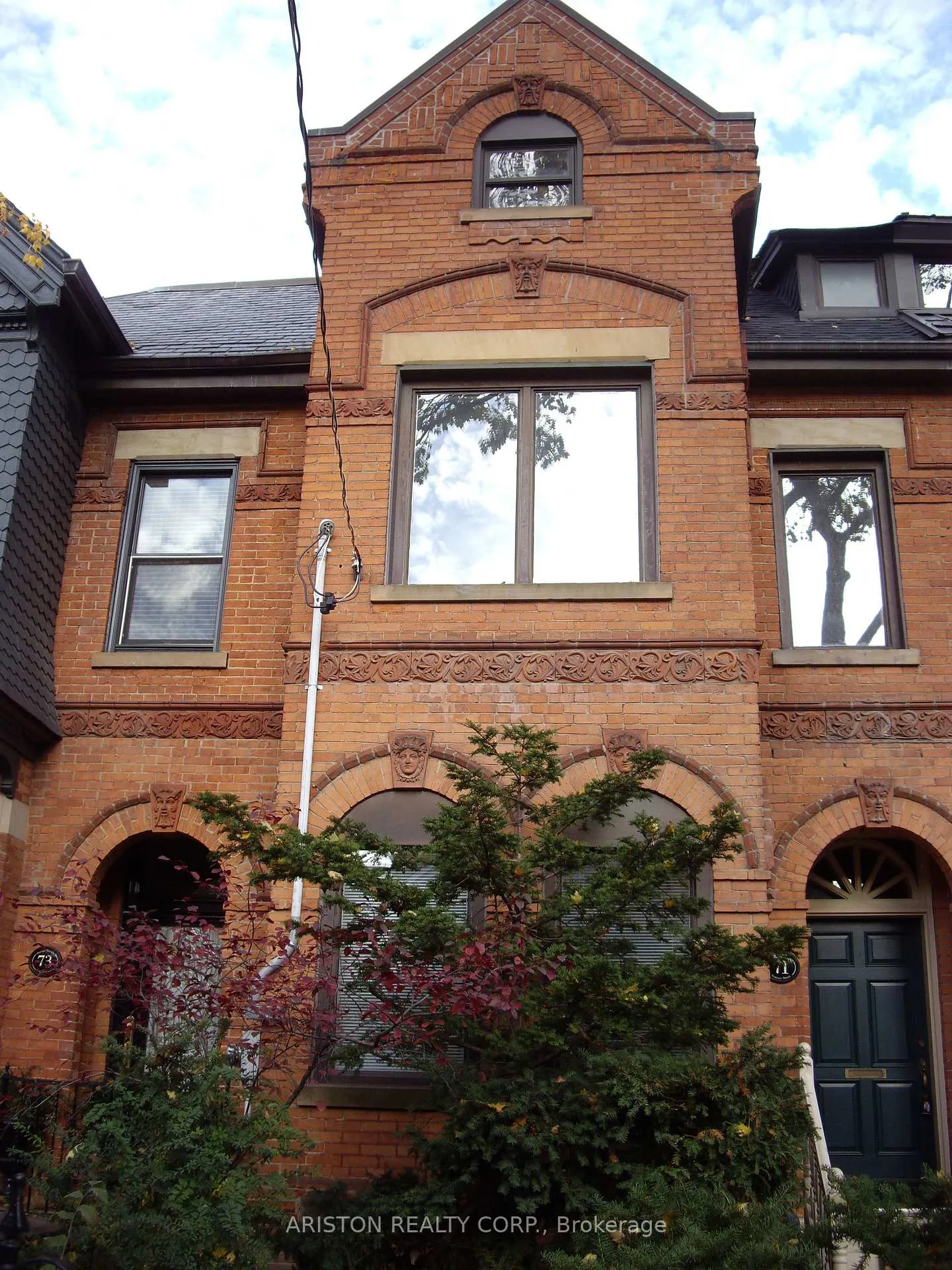 Front of 71 Pembroke Street
