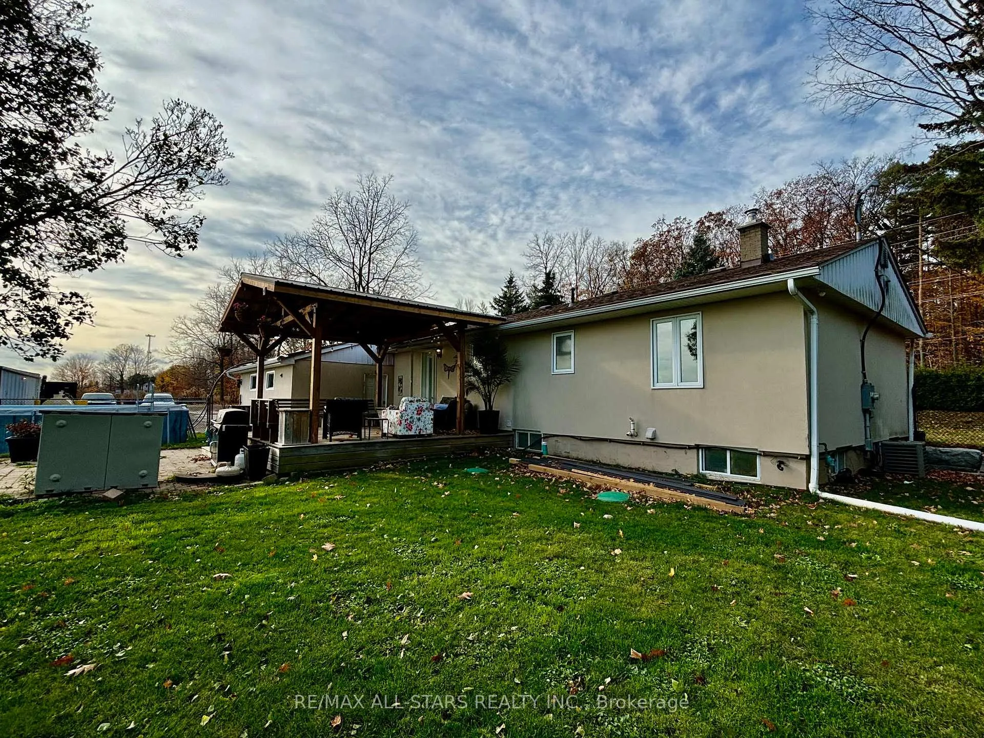 Photo 20 of 3553 20 Side Road, Innisfil, Rural Innisfil — HOMEH