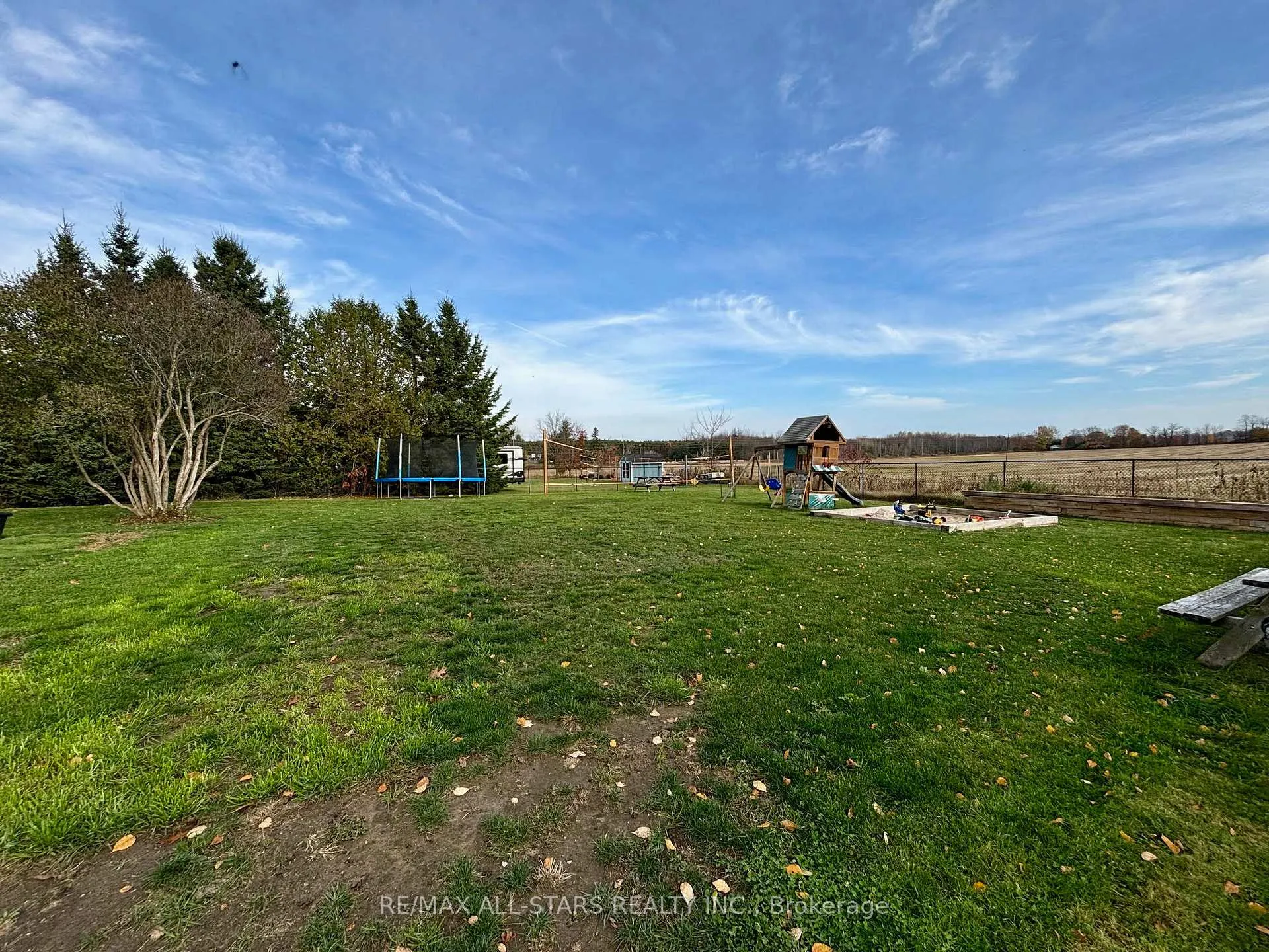 Photo 24 of 3553 20 Side Road, Innisfil, Rural Innisfil — HOMEH