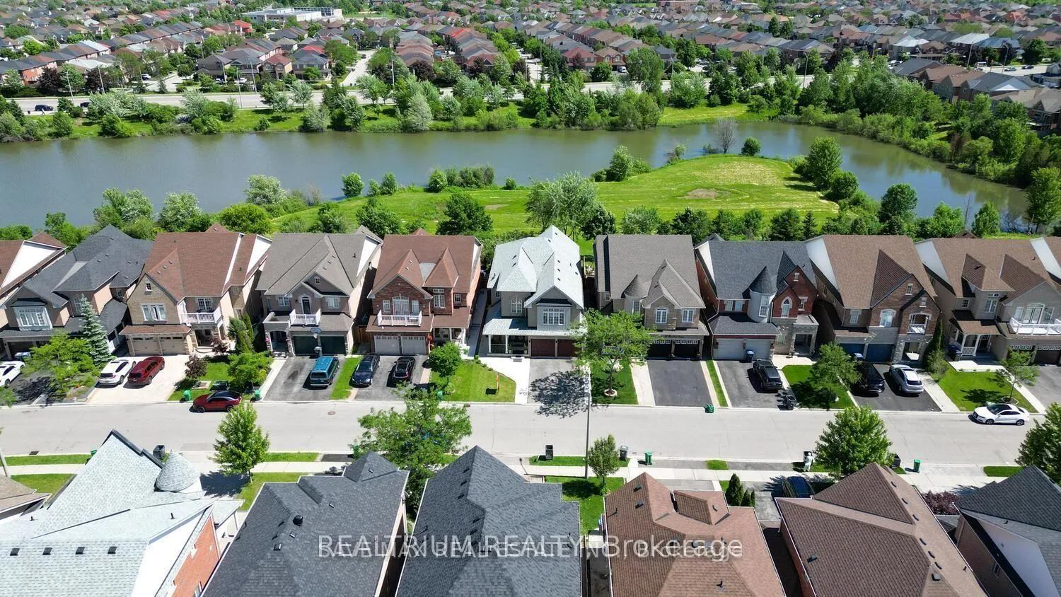 Photo 2 of Unit Bsmt, 29 Ranchero Drive, Brampton, Fletcher's Meadow — HOMEH
