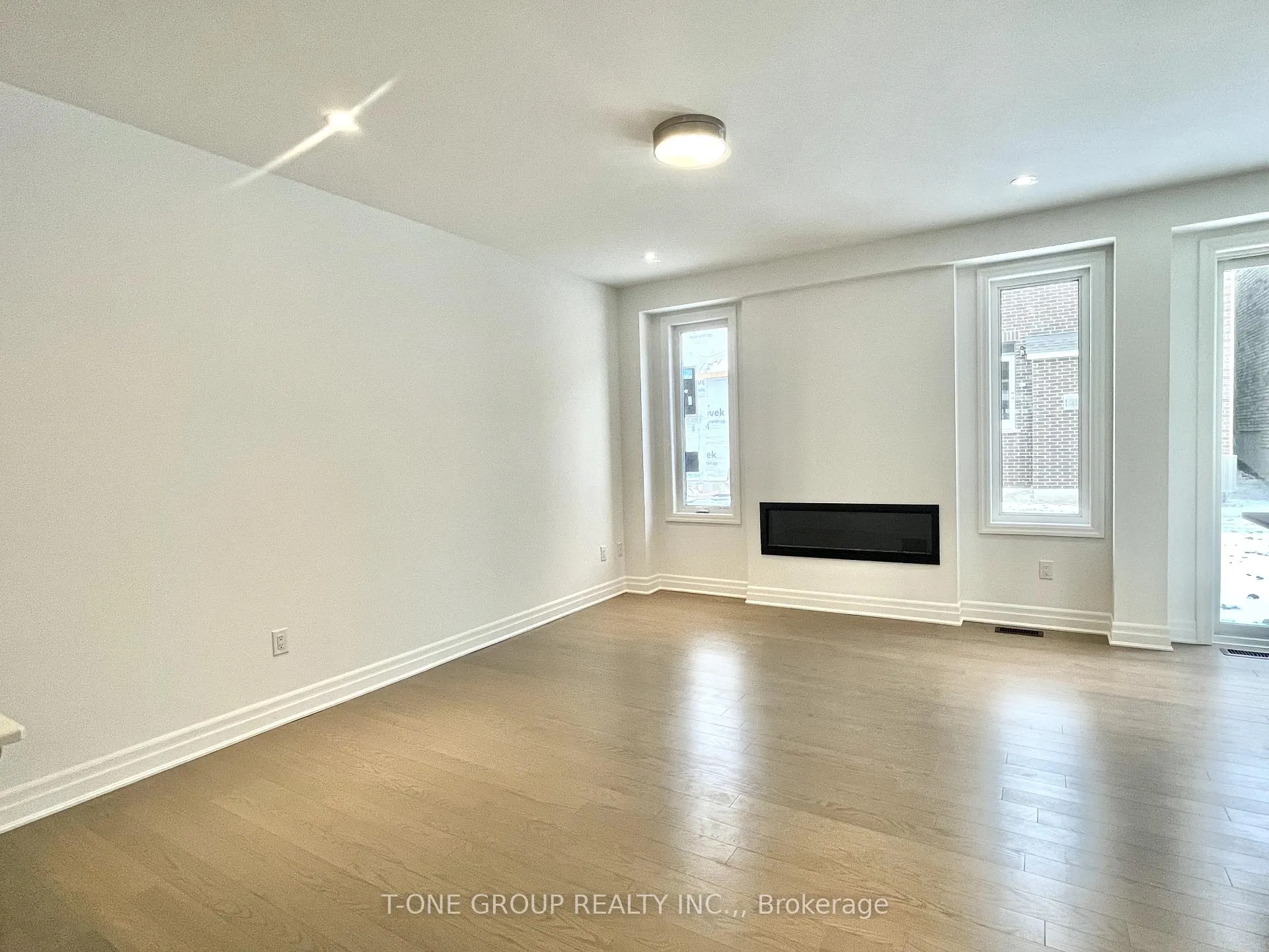 Photo 8 of 7 Greenridge Crescent, Markham, Victoria Square — HOMEH