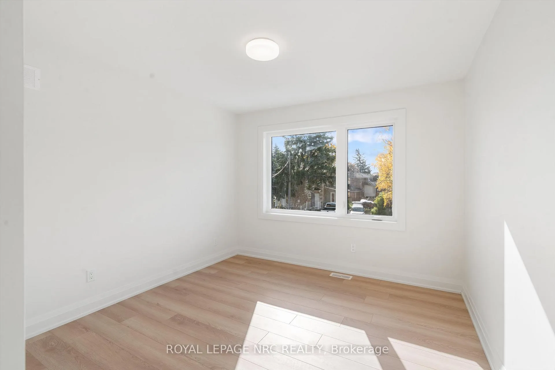 Photo 22 of 7619 Mulhern Road, Niagara Falls, Ascot — HOMEH