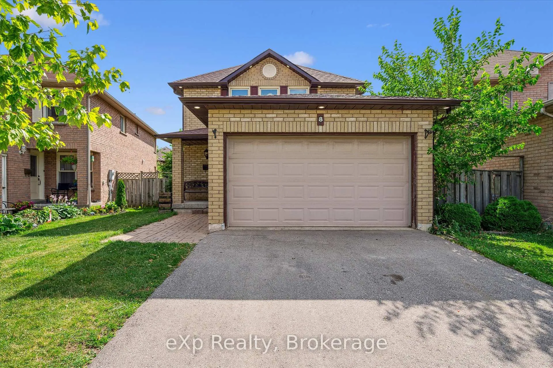 Photo 2 of 8 Lanercost Way, Brampton, Heart Lake East — HOMEH