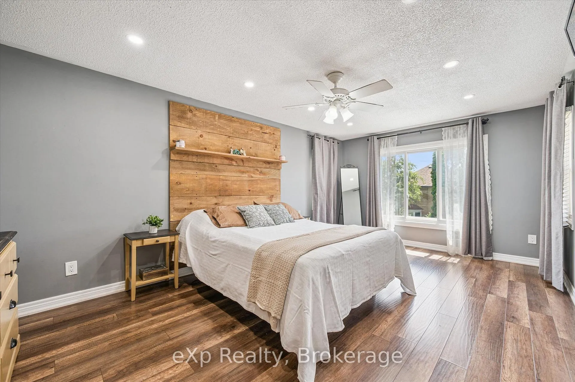 Photo 20 of 8 Lanercost Way, Brampton, Heart Lake East — HOMEH
