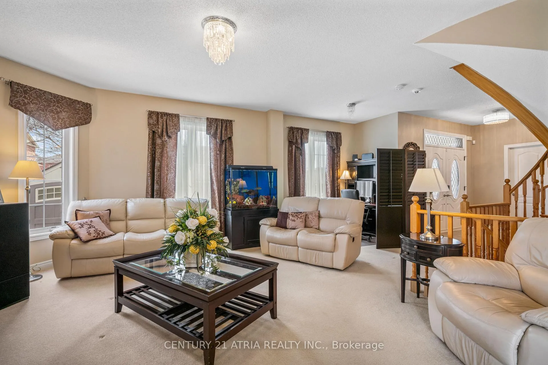 Photo 7 of 1 Carlinds Drive, Whitby, Rolling Acres — HOMEH