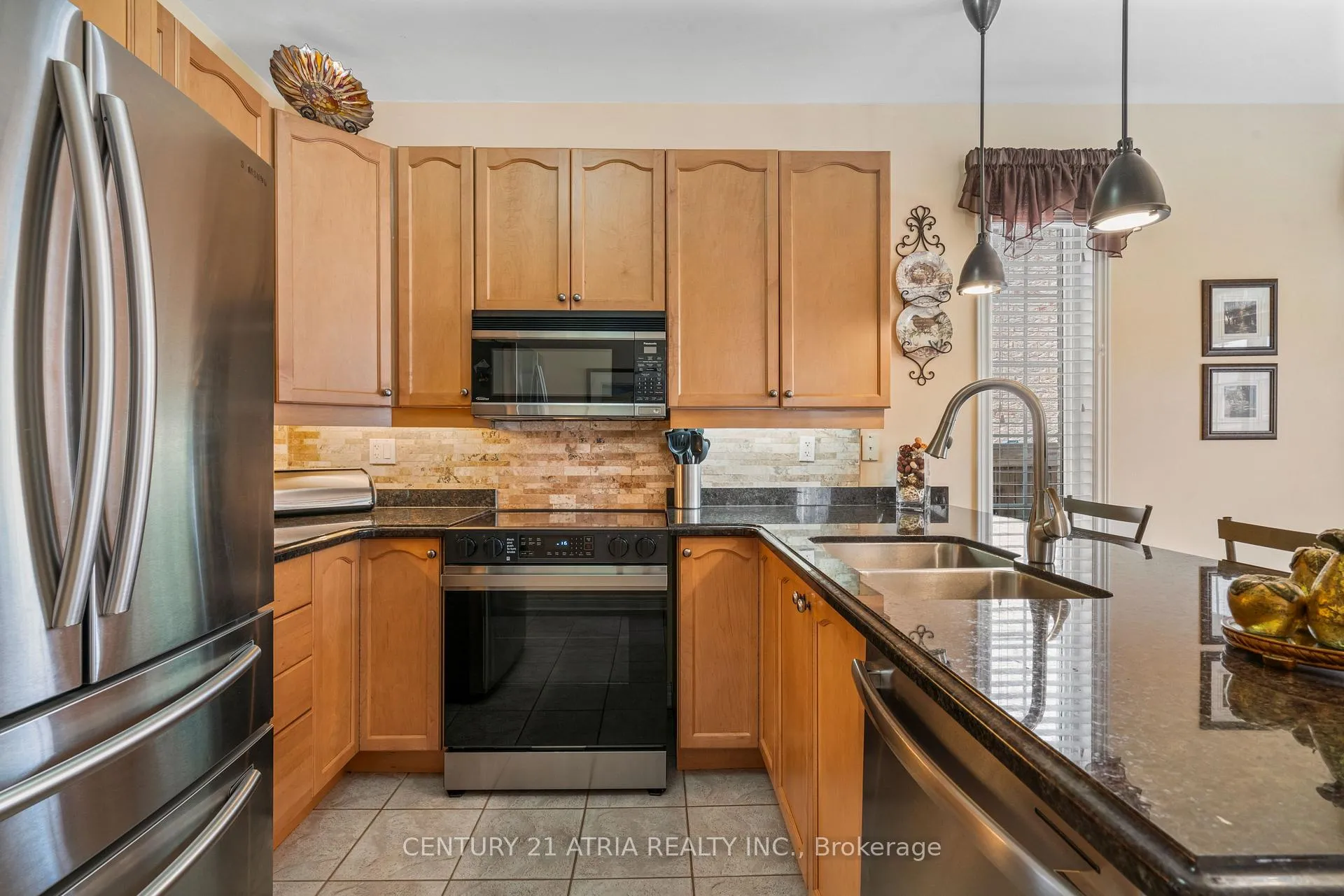 Photo 13 of 1 Carlinds Drive, Whitby, Rolling Acres — HOMEH