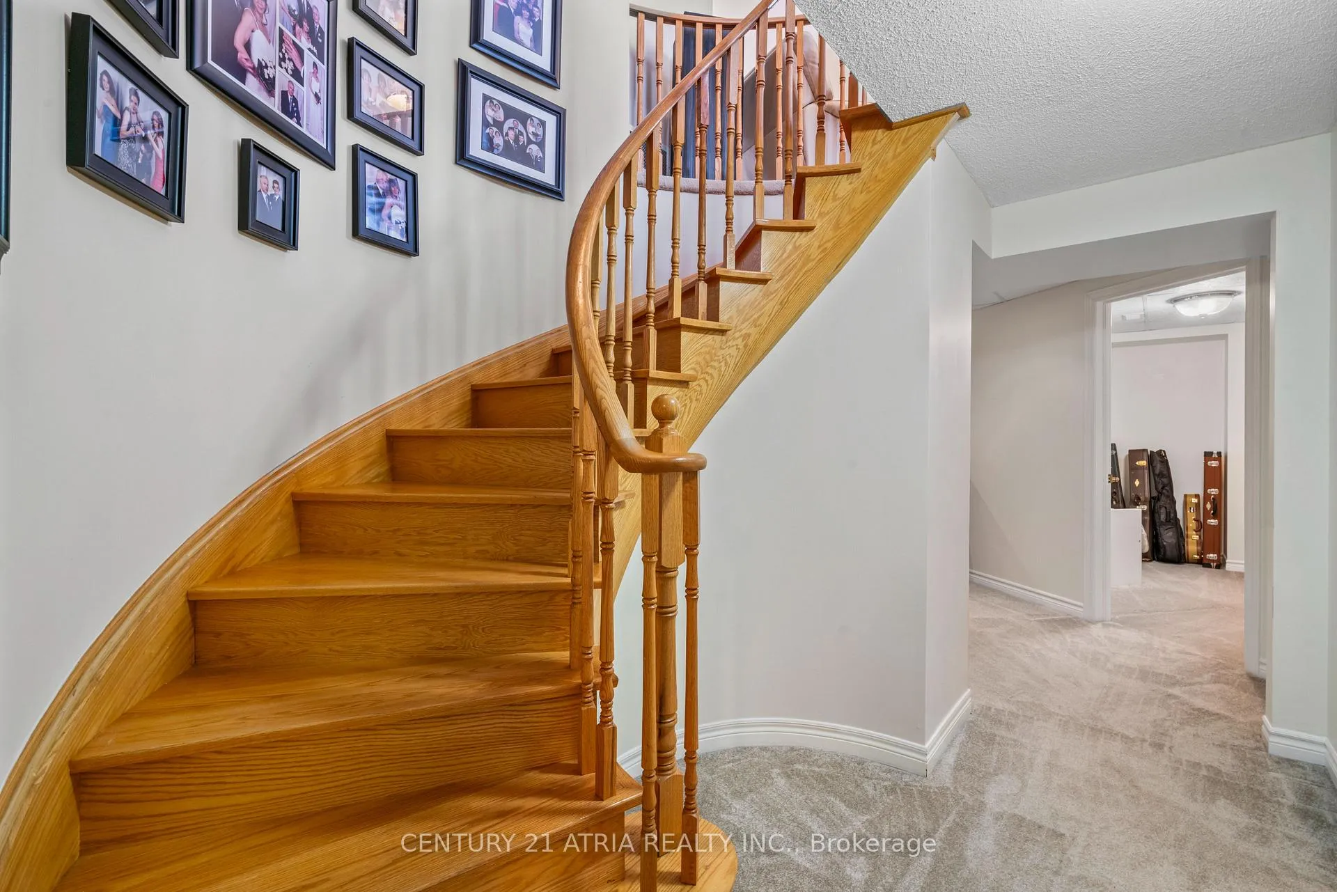 Photo 27 of 1 Carlinds Drive, Whitby, Rolling Acres — HOMEH