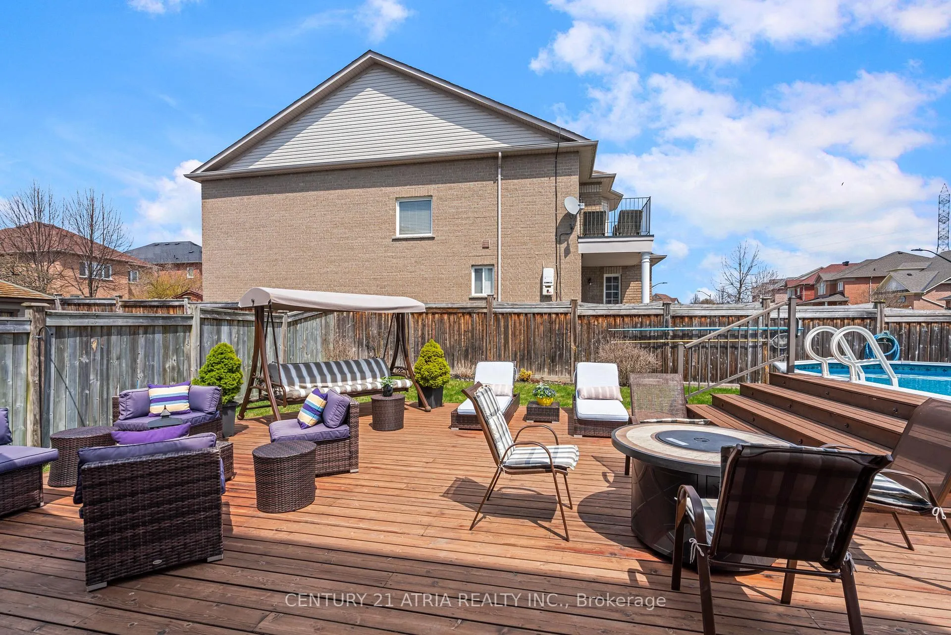 Photo 35 of 1 Carlinds Drive, Whitby, Rolling Acres — HOMEH