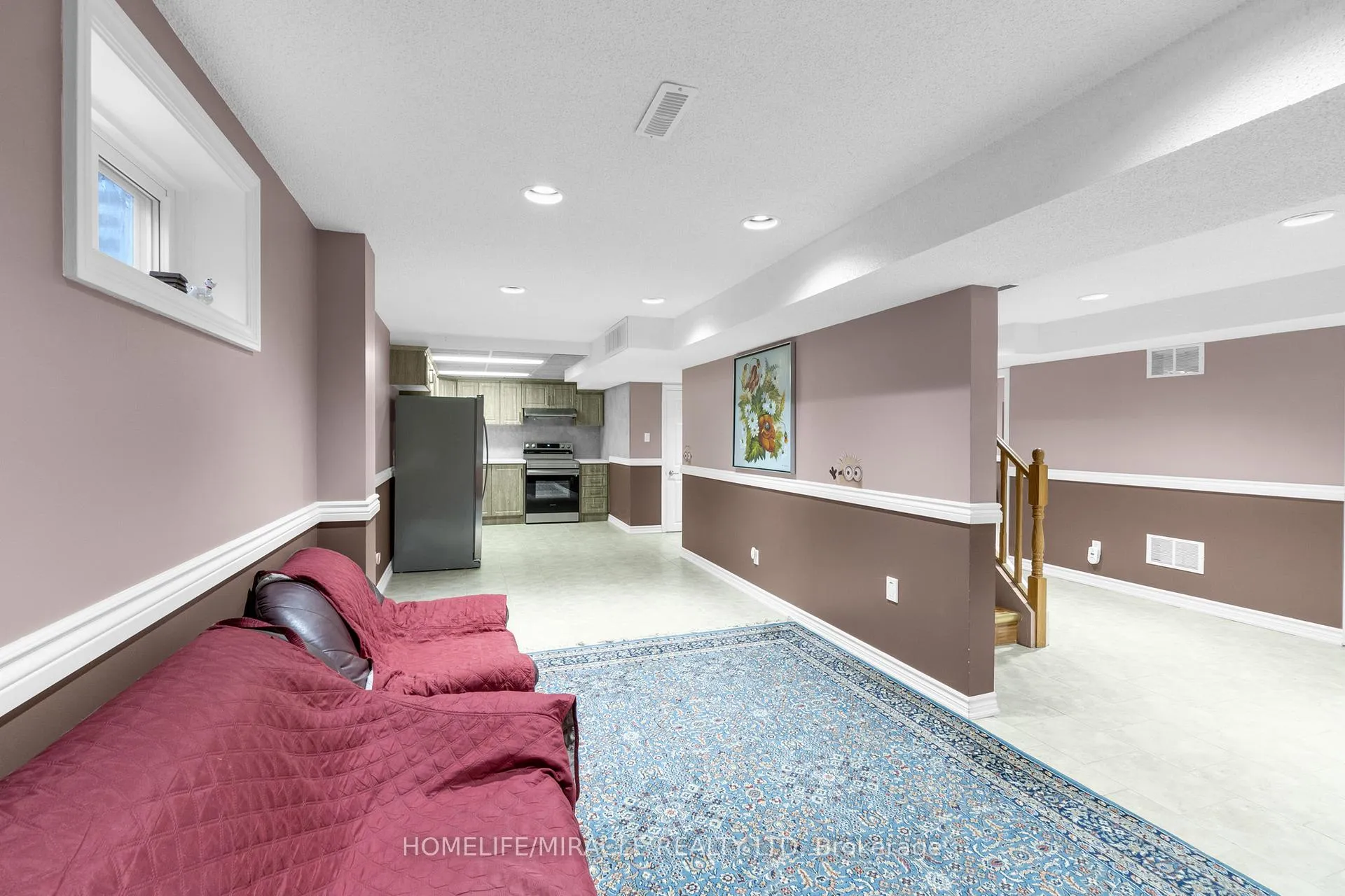 Photo 10 of 373 Forest Drive, Vaughan, West Woodbridge — HOMEH