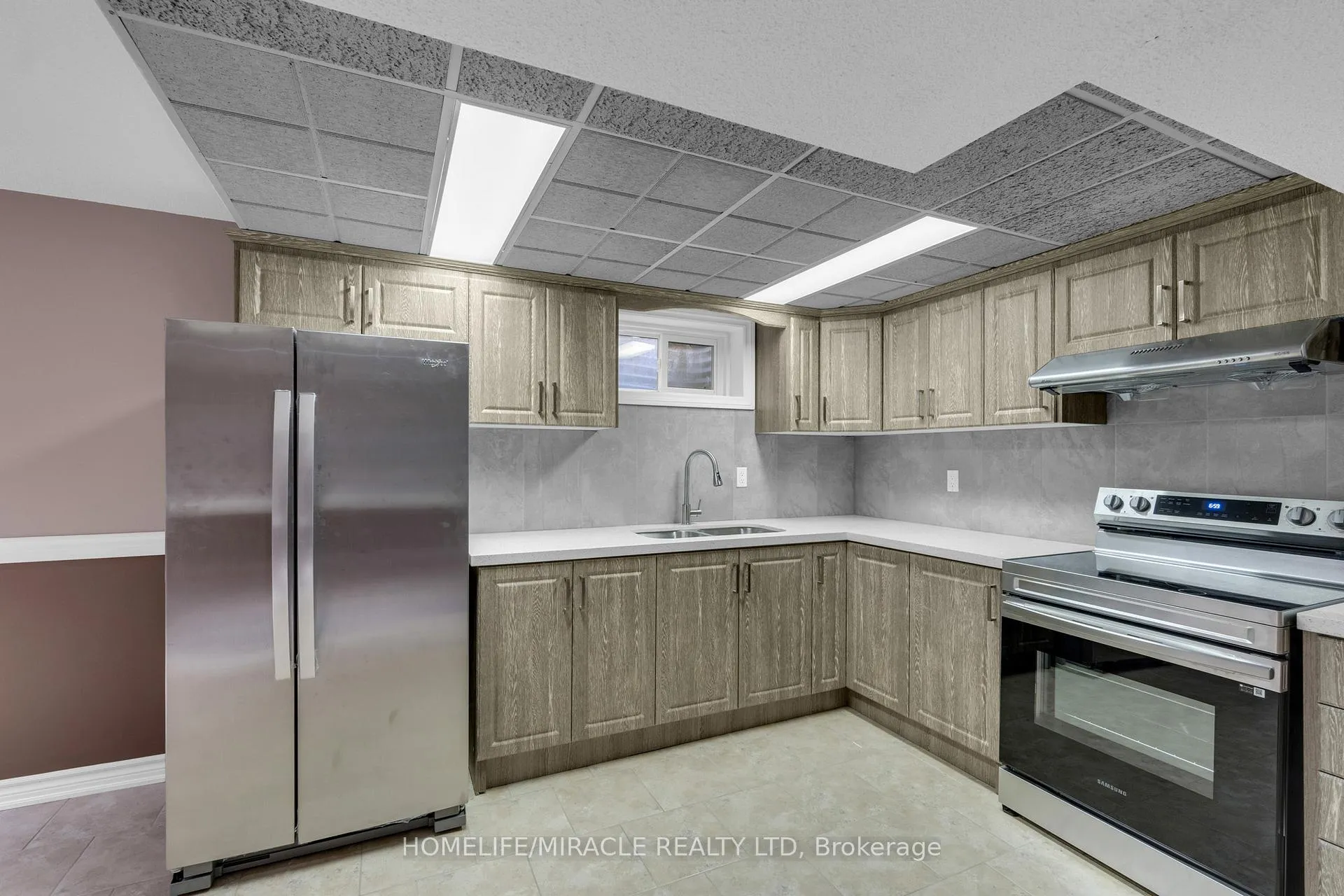 Photo 13 of 373 Forest Drive, Vaughan, West Woodbridge — HOMEH