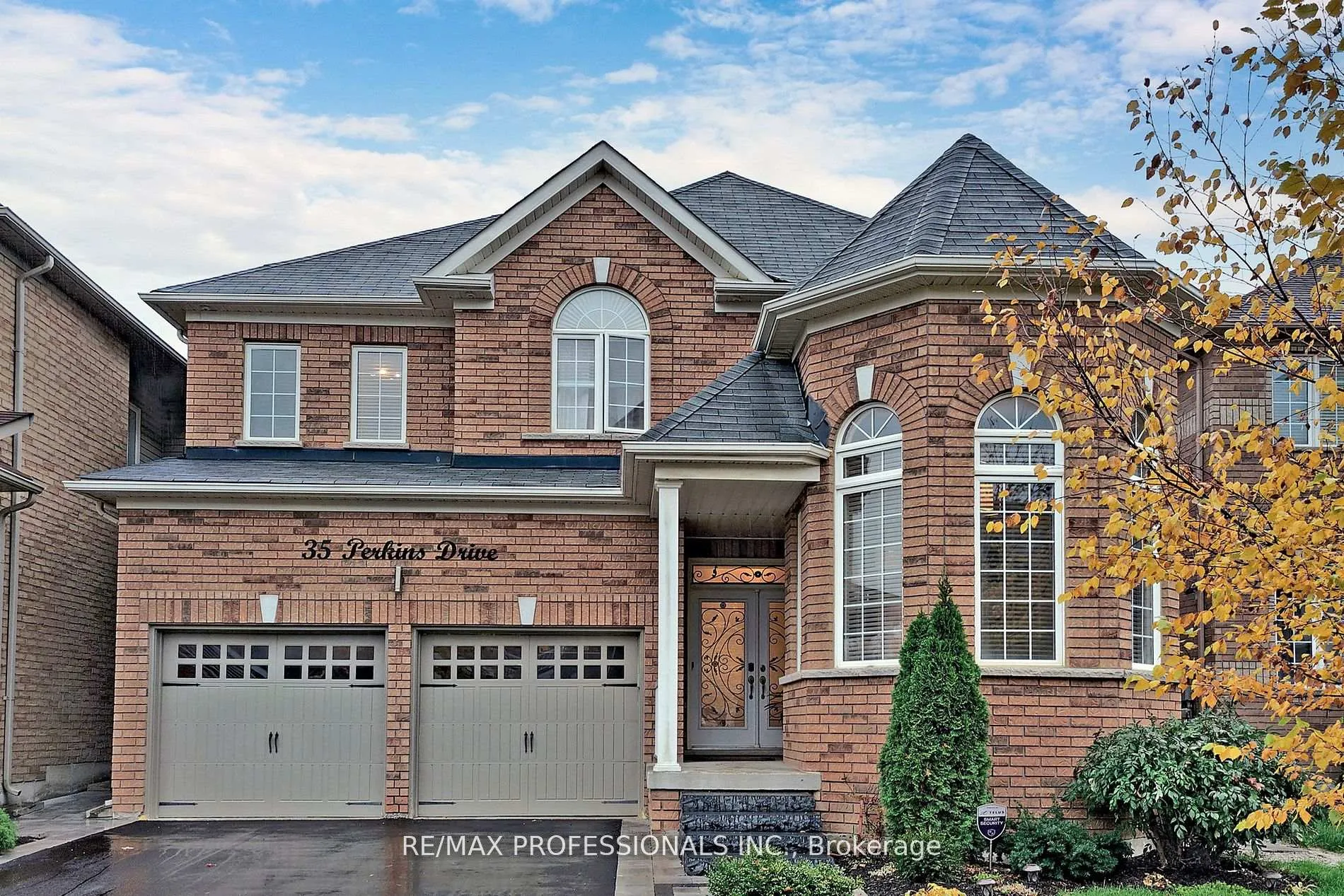 Photo 1 of Unit Upper Unit, 35 Perkins Drive, Brampton, Northwest Sandalwood Parkway — HOMEH