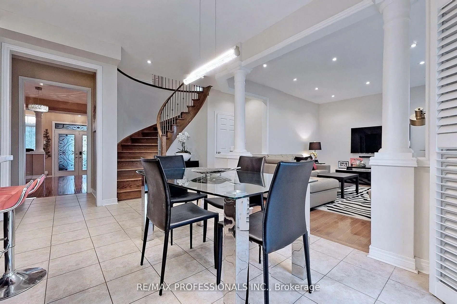 Photo 8 of Unit Upper Unit, 35 Perkins Drive, Brampton, Northwest Sandalwood Parkway — HOMEH