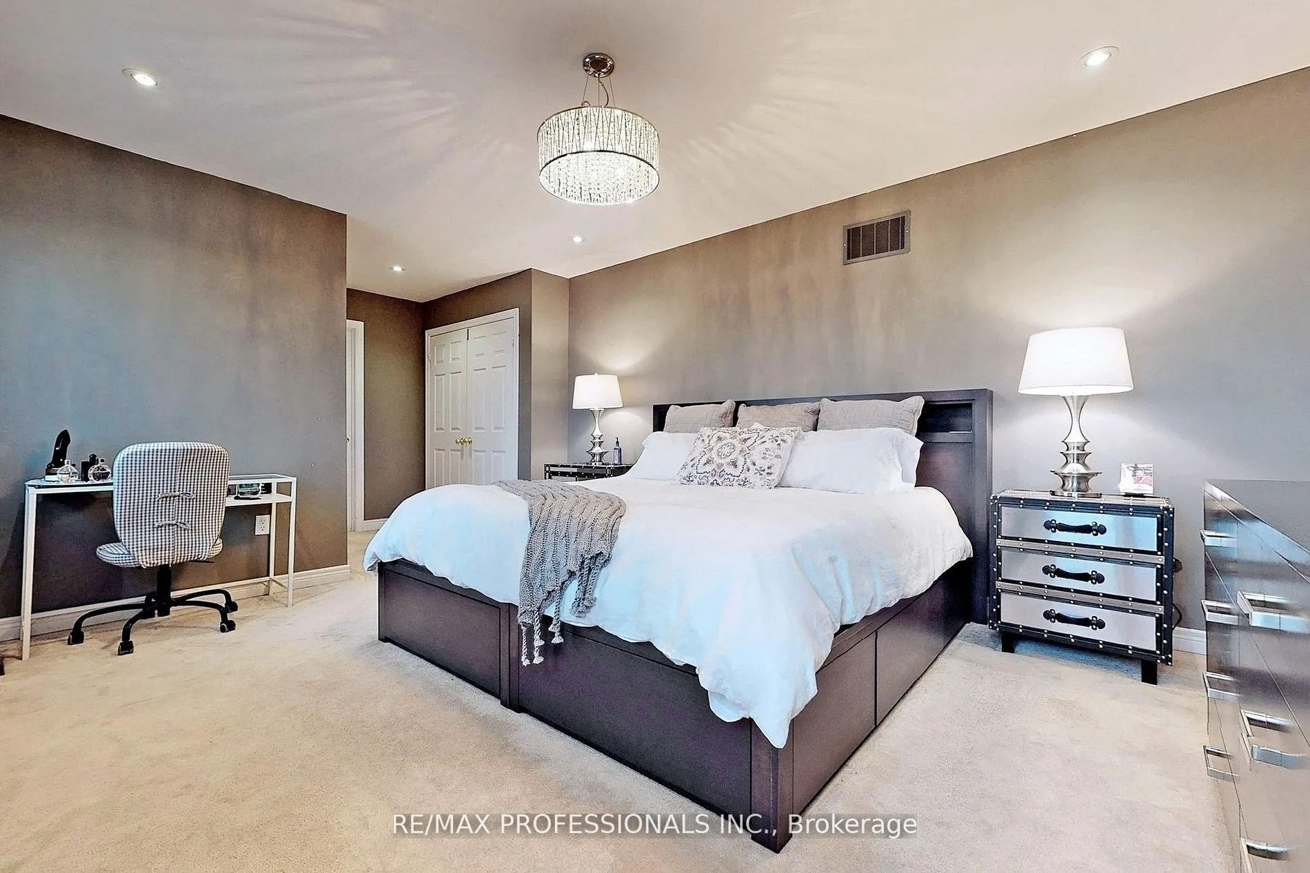 Photo 11 of Unit Upper Unit, 35 Perkins Drive, Brampton, Northwest Sandalwood Parkway — HOMEH
