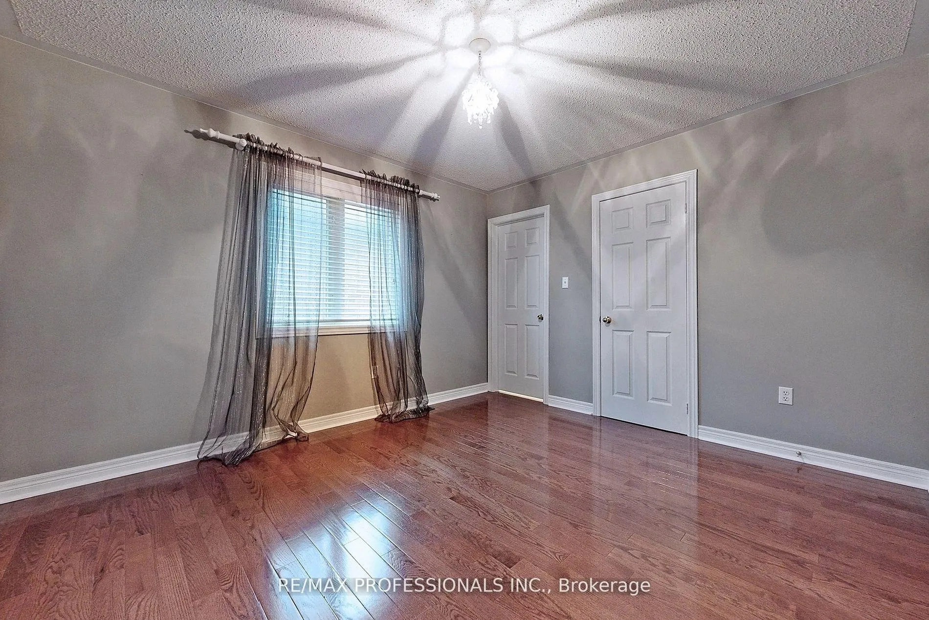 Photo 16 of Unit Upper Unit, 35 Perkins Drive, Brampton, Northwest Sandalwood Parkway — HOMEH
