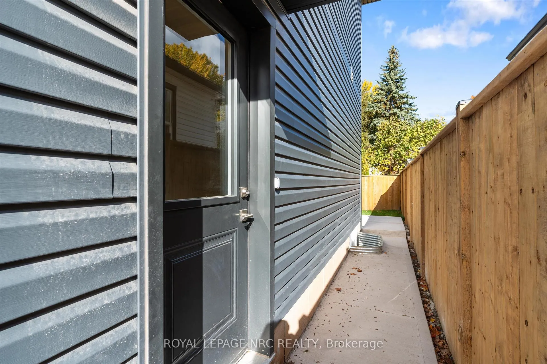 Photo 11 of Unit 2 (LOWER), 7619 Mulhern Road, Niagara Falls, Ascot — HOMEH