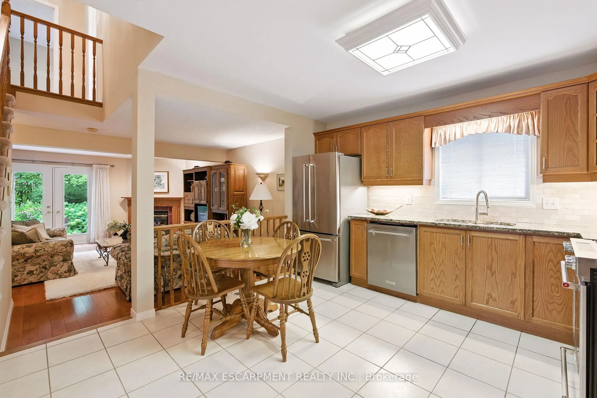 Photo 10 of 18 Naples Boulevard, Hamilton, Rymal — HOMEH
