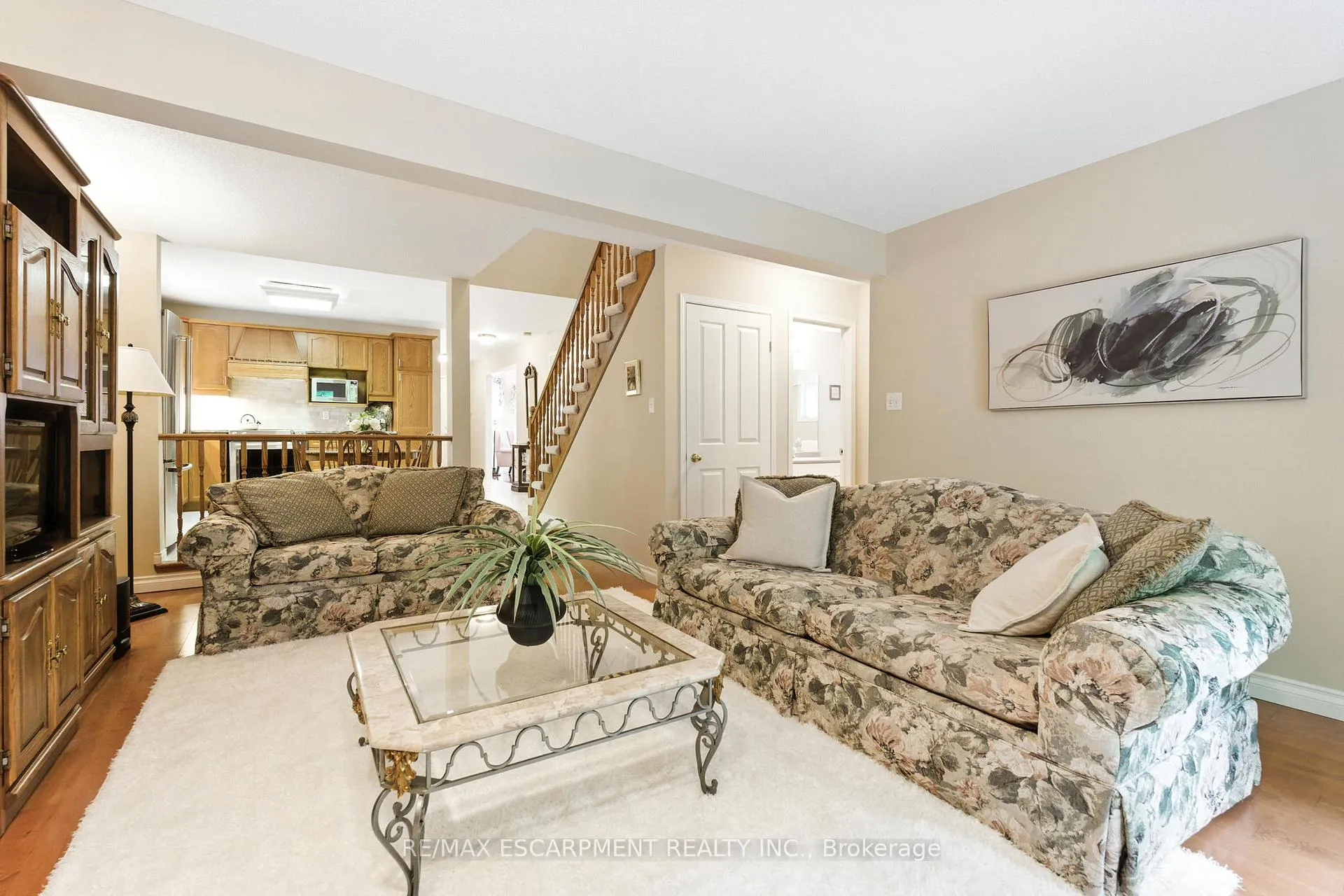 Photo 13 of 18 Naples Boulevard, Hamilton, Rymal — HOMEH