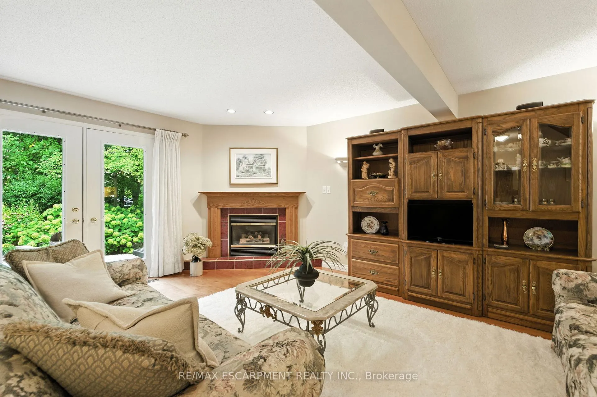 Photo 14 of 18 Naples Boulevard, Hamilton, Rymal — HOMEH