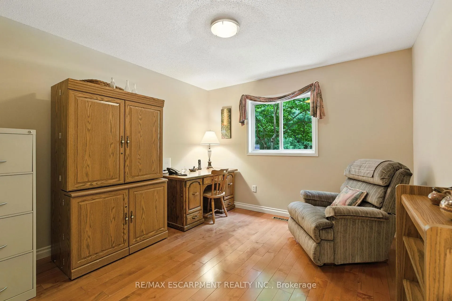 Photo 15 of 18 Naples Boulevard, Hamilton, Rymal — HOMEH