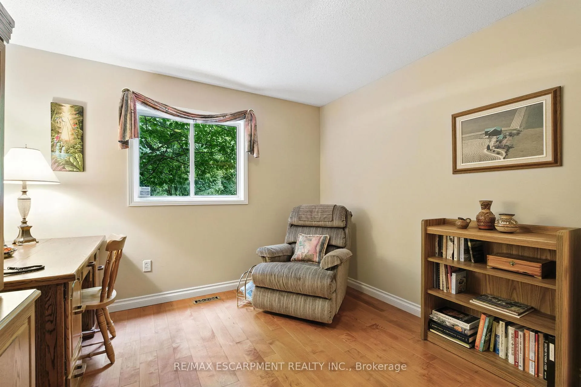 Photo 16 of 18 Naples Boulevard, Hamilton, Rymal — HOMEH