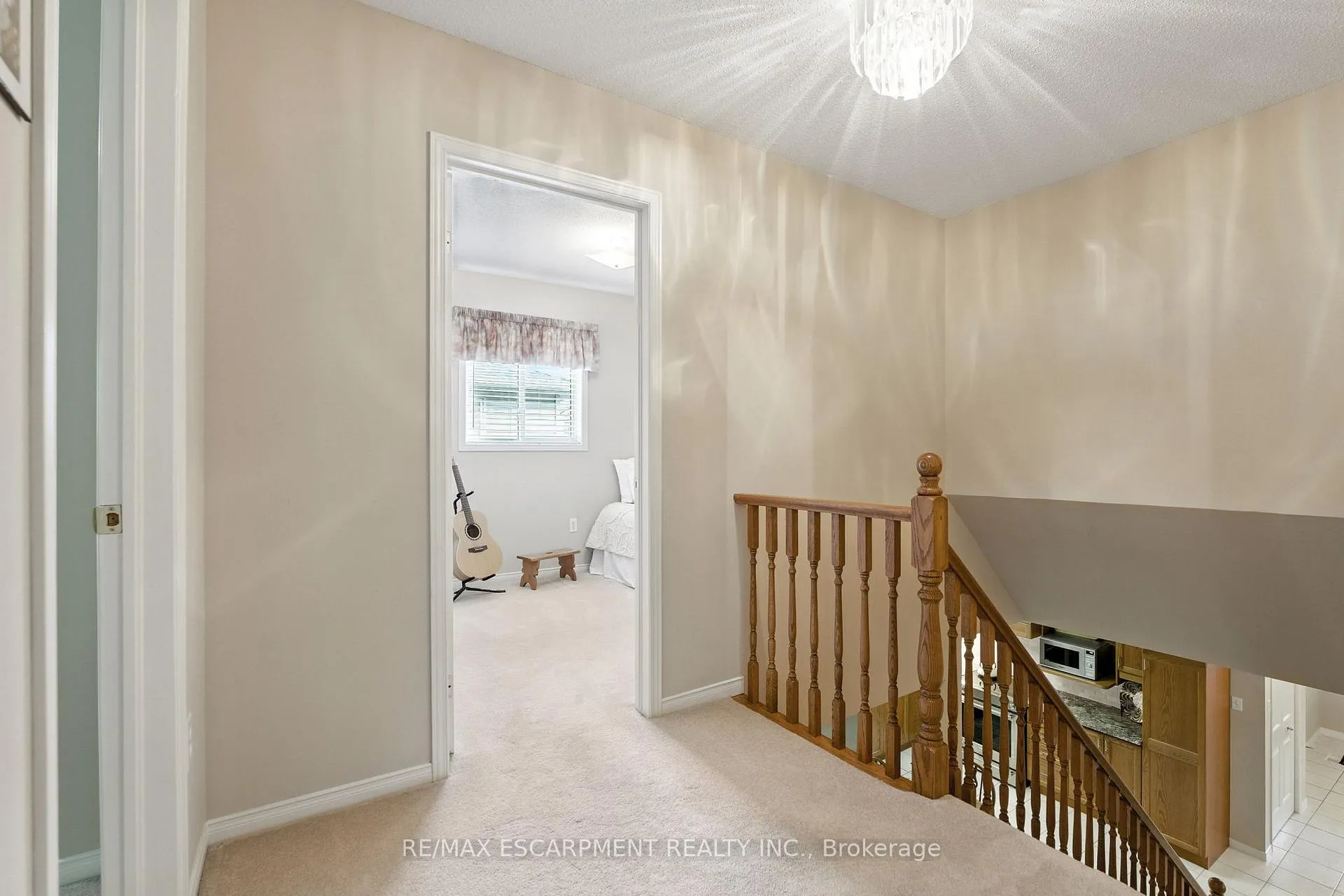 Photo 21 of 18 Naples Boulevard, Hamilton, Rymal — HOMEH