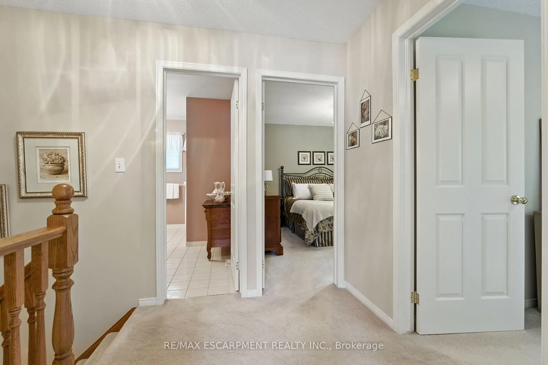 Photo 22 of 18 Naples Boulevard, Hamilton, Rymal — HOMEH