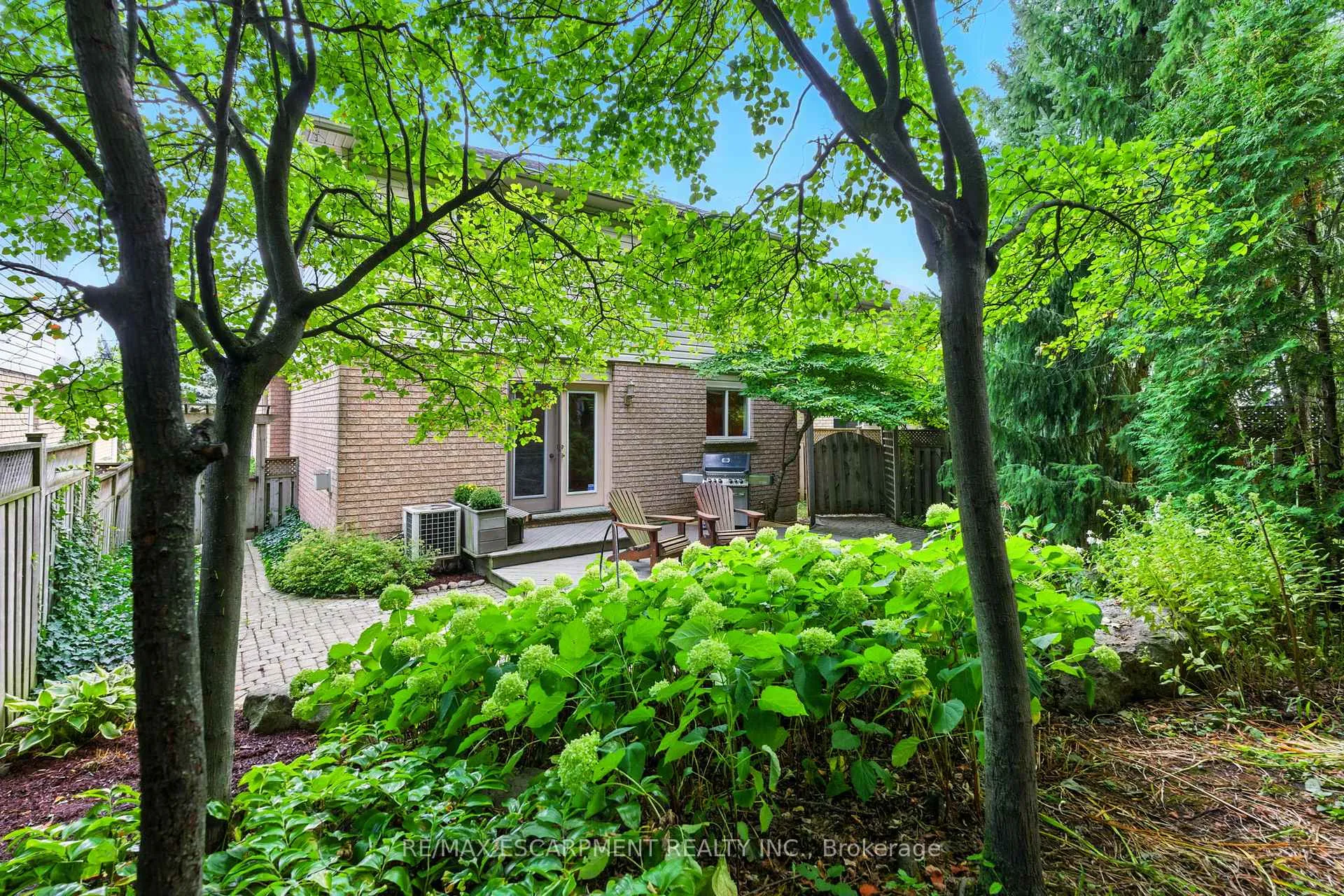 Photo 39 of 18 Naples Boulevard, Hamilton, Rymal — HOMEH