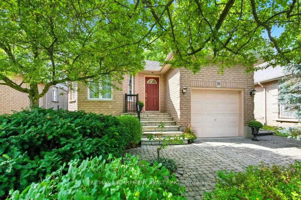 Photo 40 of 18 Naples Boulevard, Hamilton, Rymal — HOMEH