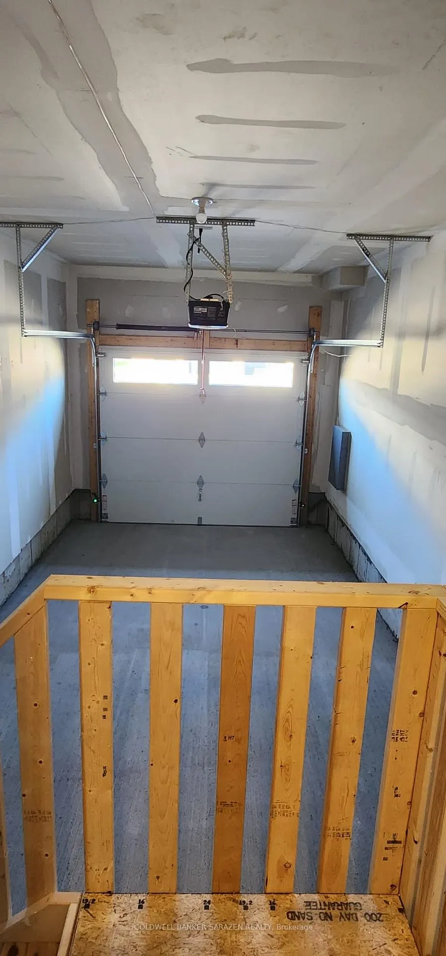 Photo 3 of 304 Makobe Lane N, Ottawa, Riverside South/Gloucester Glen — HOMEH