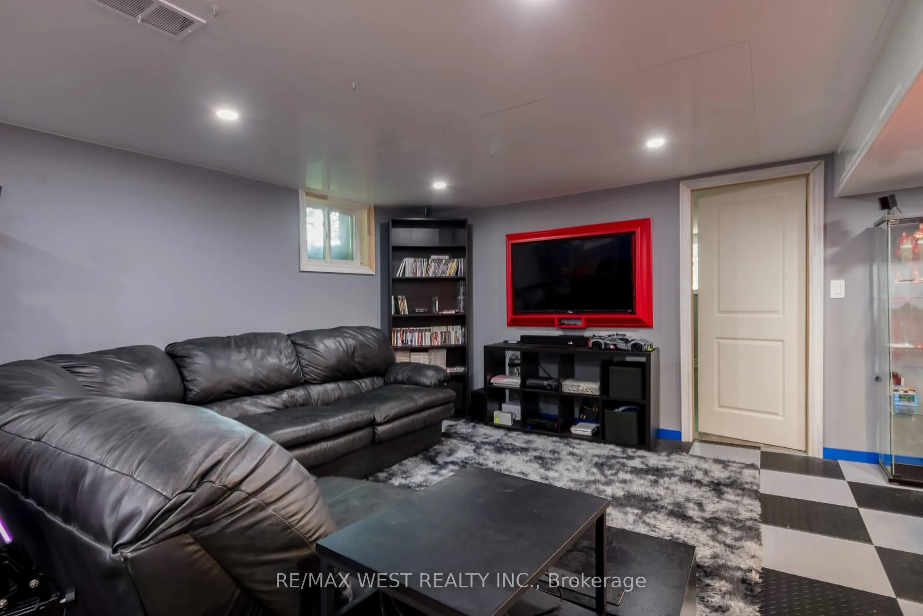 Photo 16 of 6600 King Vaughan Road, Vaughan, Kleinburg — HOMEH