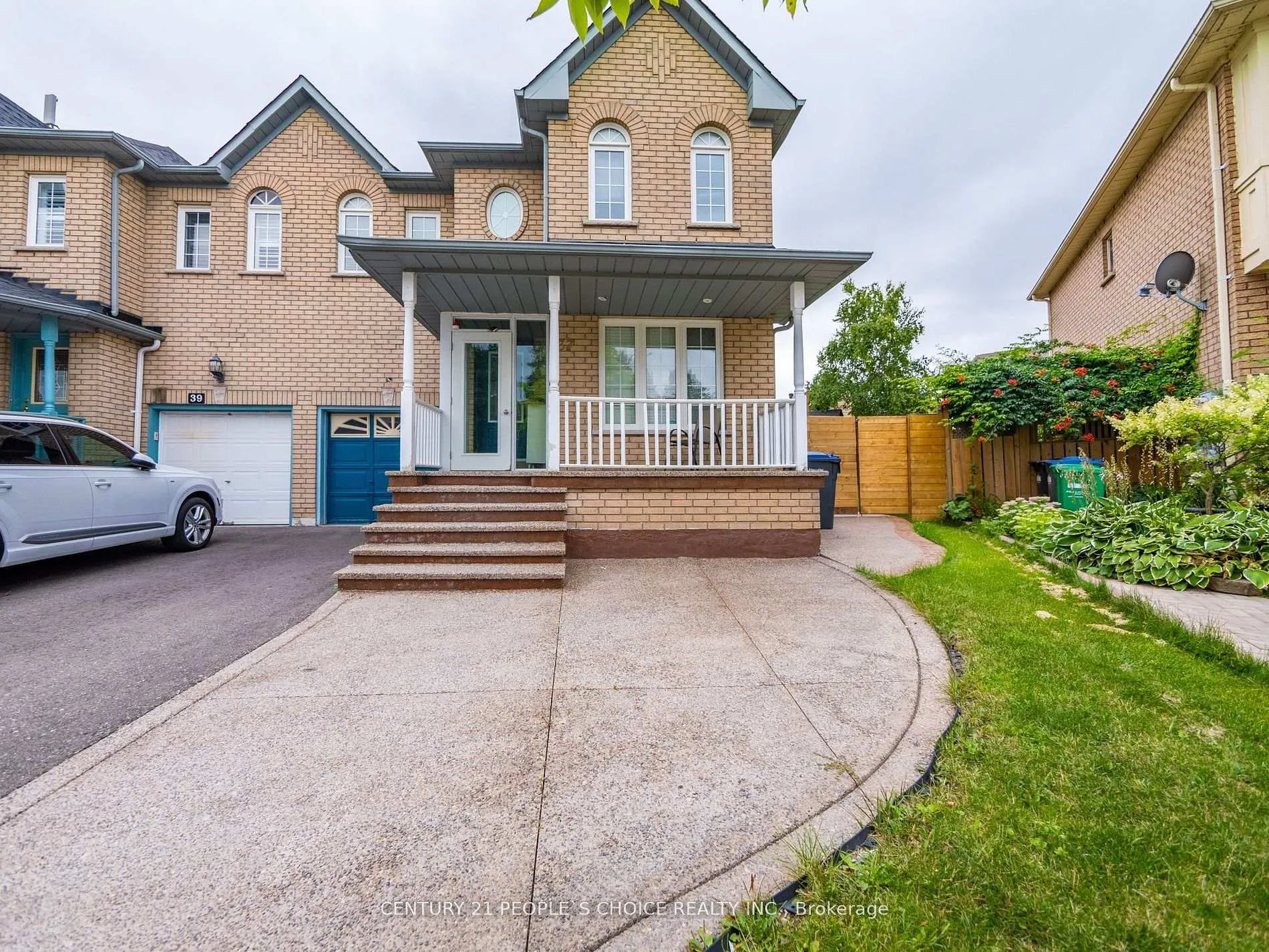 Photo 3 of 37 Giraffe Avenue, Brampton, Sandringham-Wellington — HOMEH