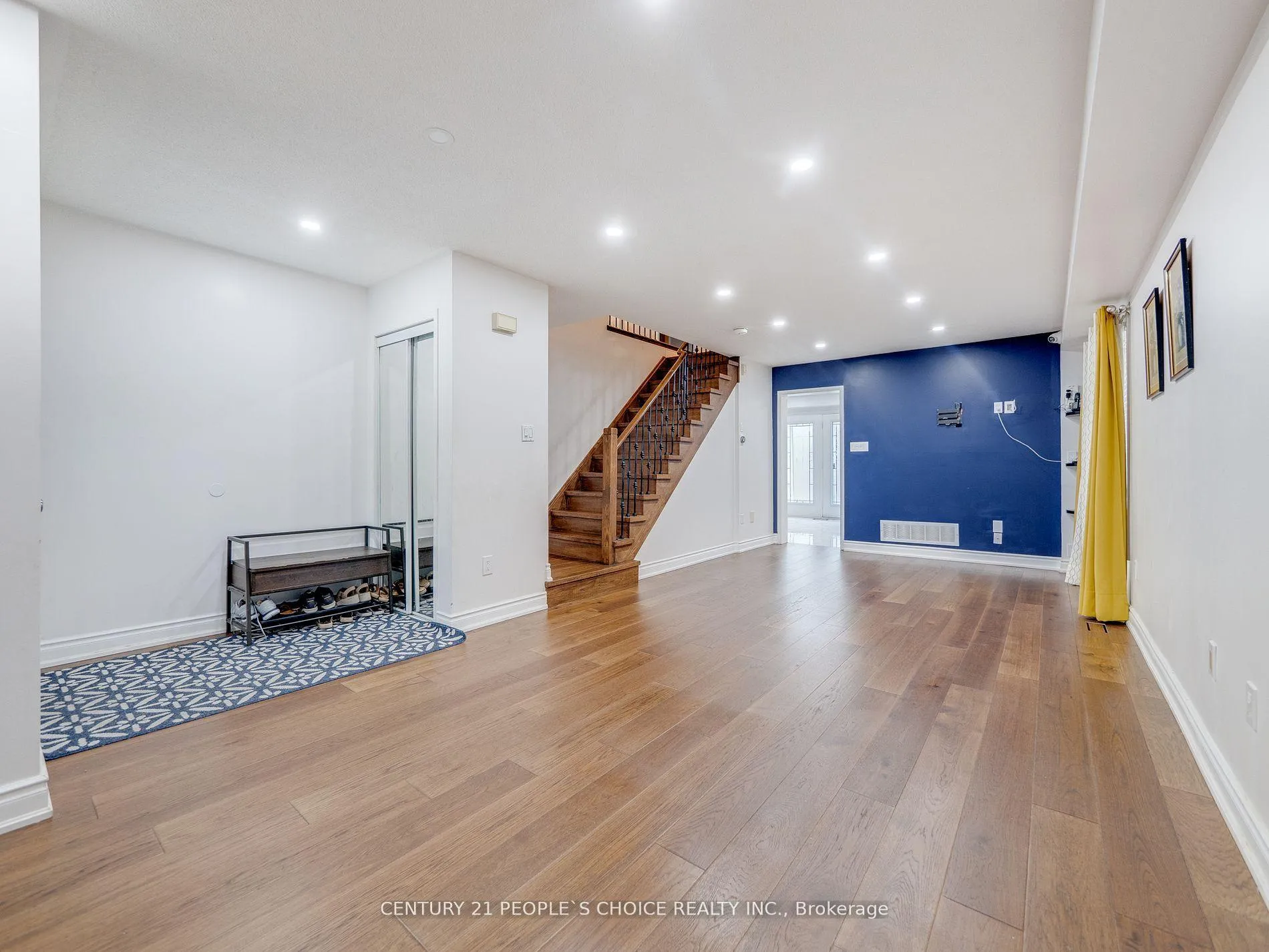 Photo 4 of 37 Giraffe Avenue, Brampton, Sandringham-Wellington — HOMEH