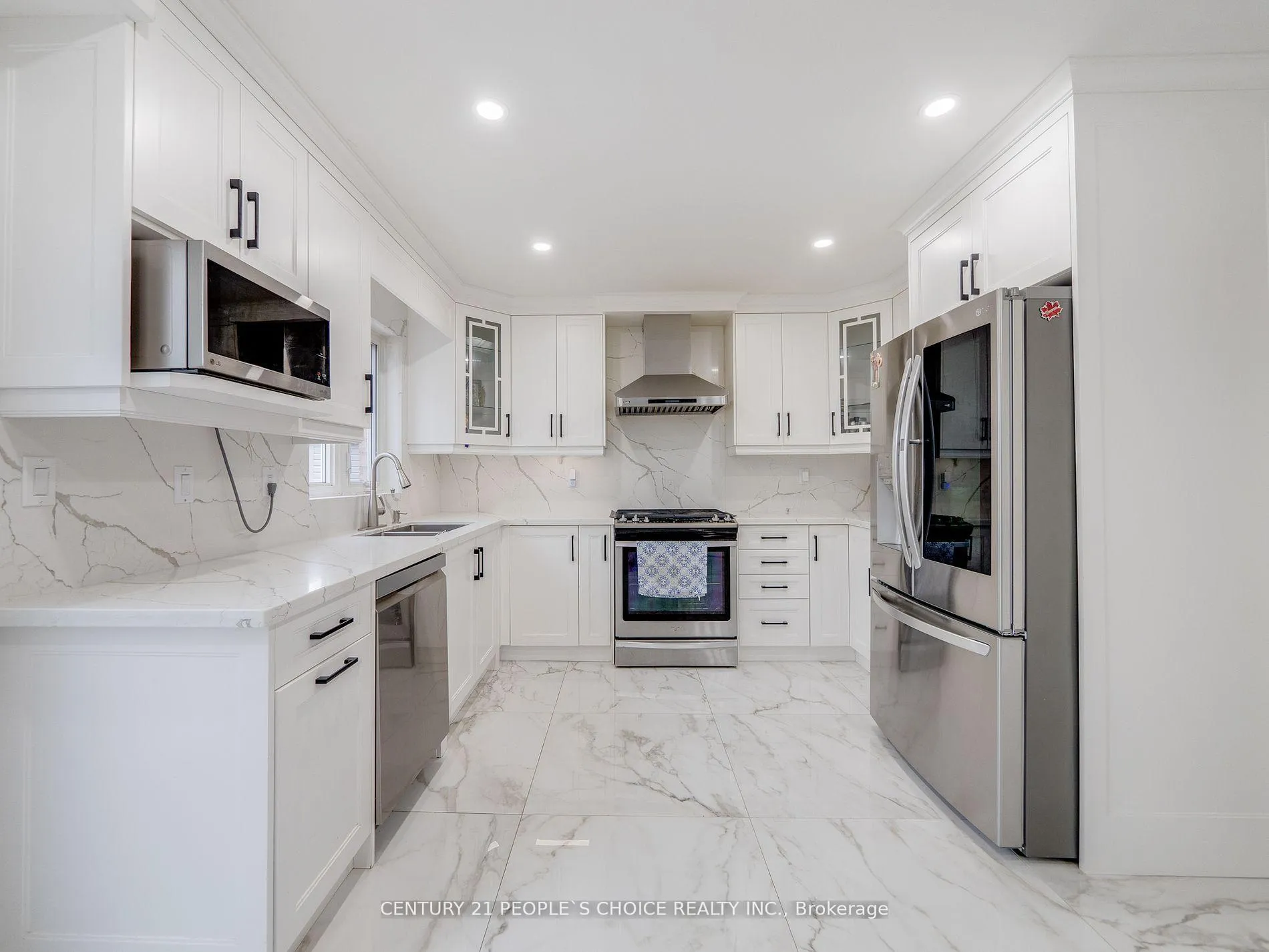 Photo 14 of 37 Giraffe Avenue, Brampton, Sandringham-Wellington — HOMEH