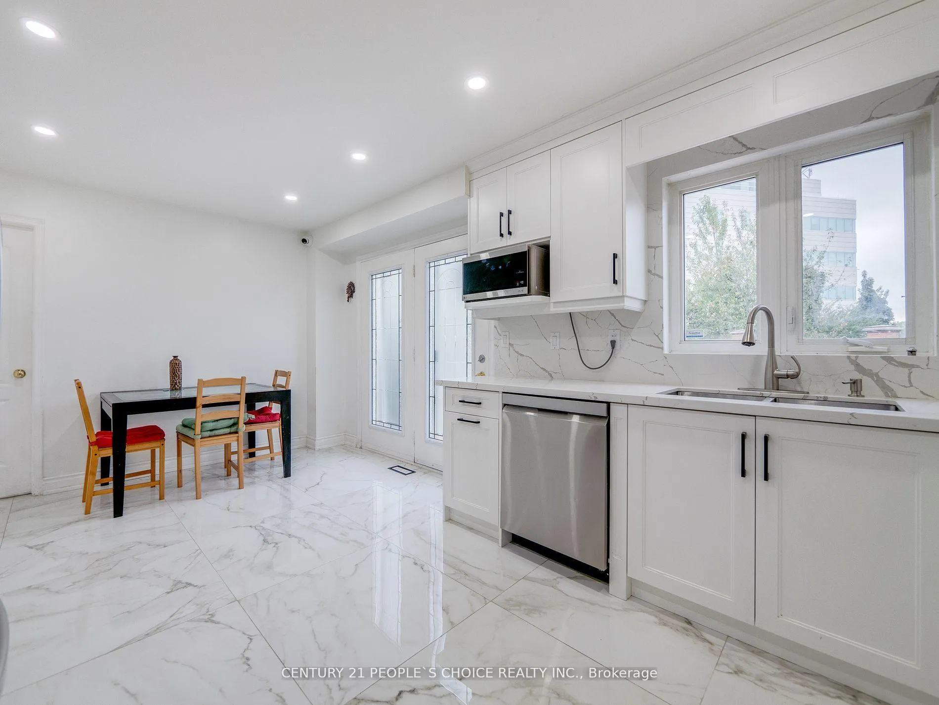 Photo 15 of 37 Giraffe Avenue, Brampton, Sandringham-Wellington — HOMEH