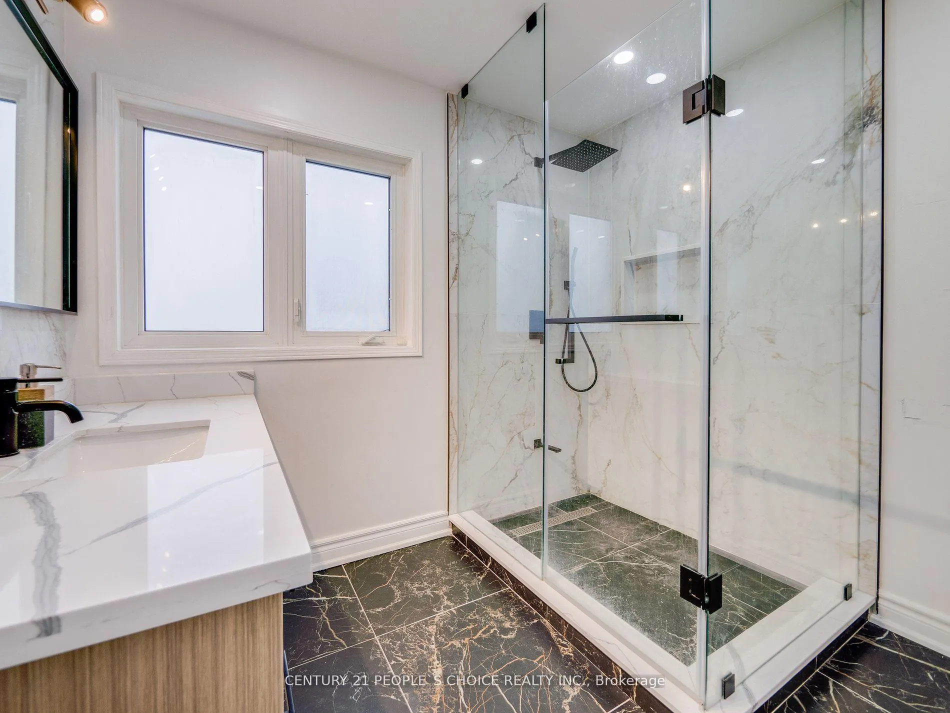 Photo 19 of 37 Giraffe Avenue, Brampton, Sandringham-Wellington — HOMEH