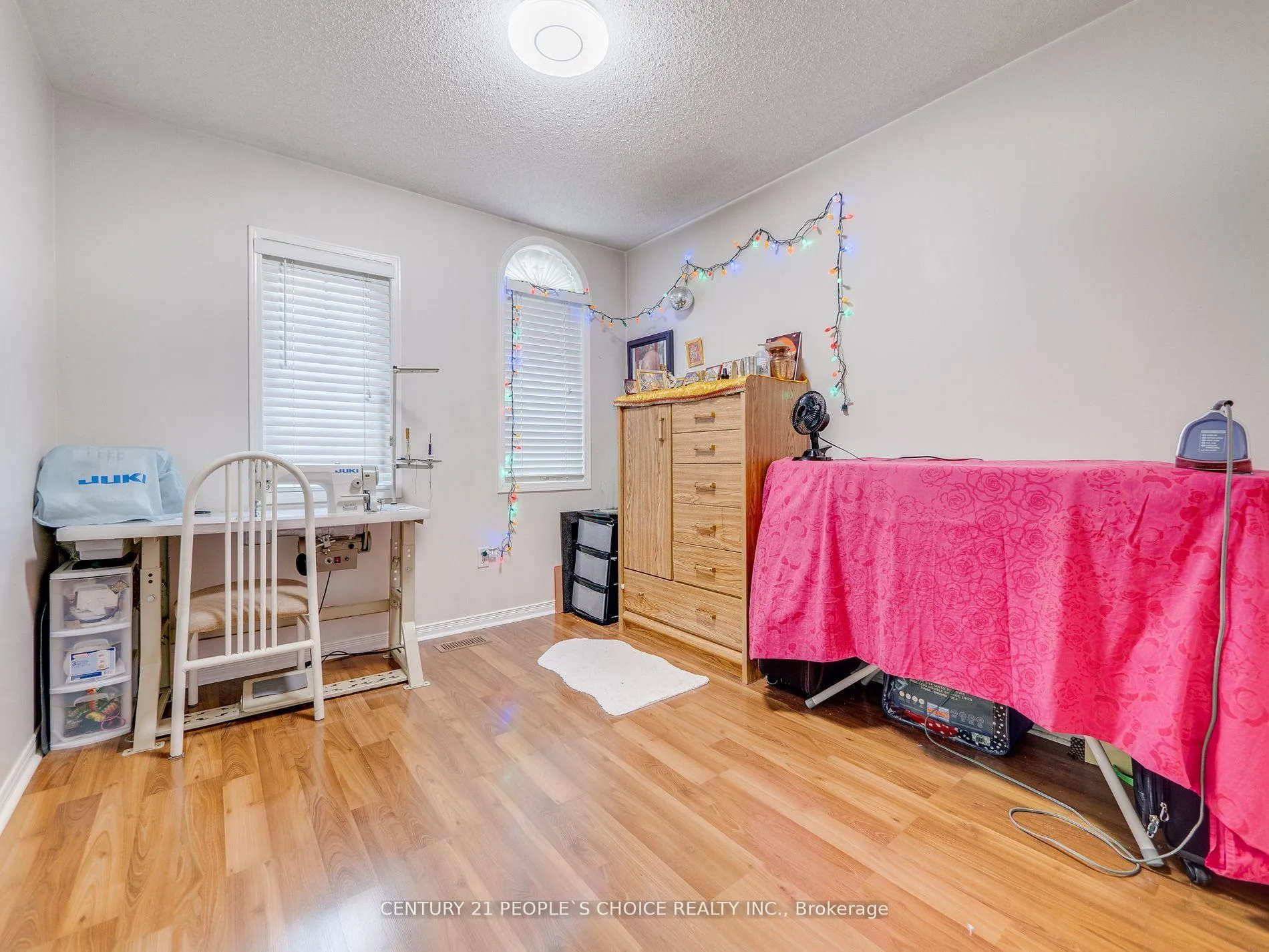Photo 28 of 37 Giraffe Avenue, Brampton, Sandringham-Wellington — HOMEH