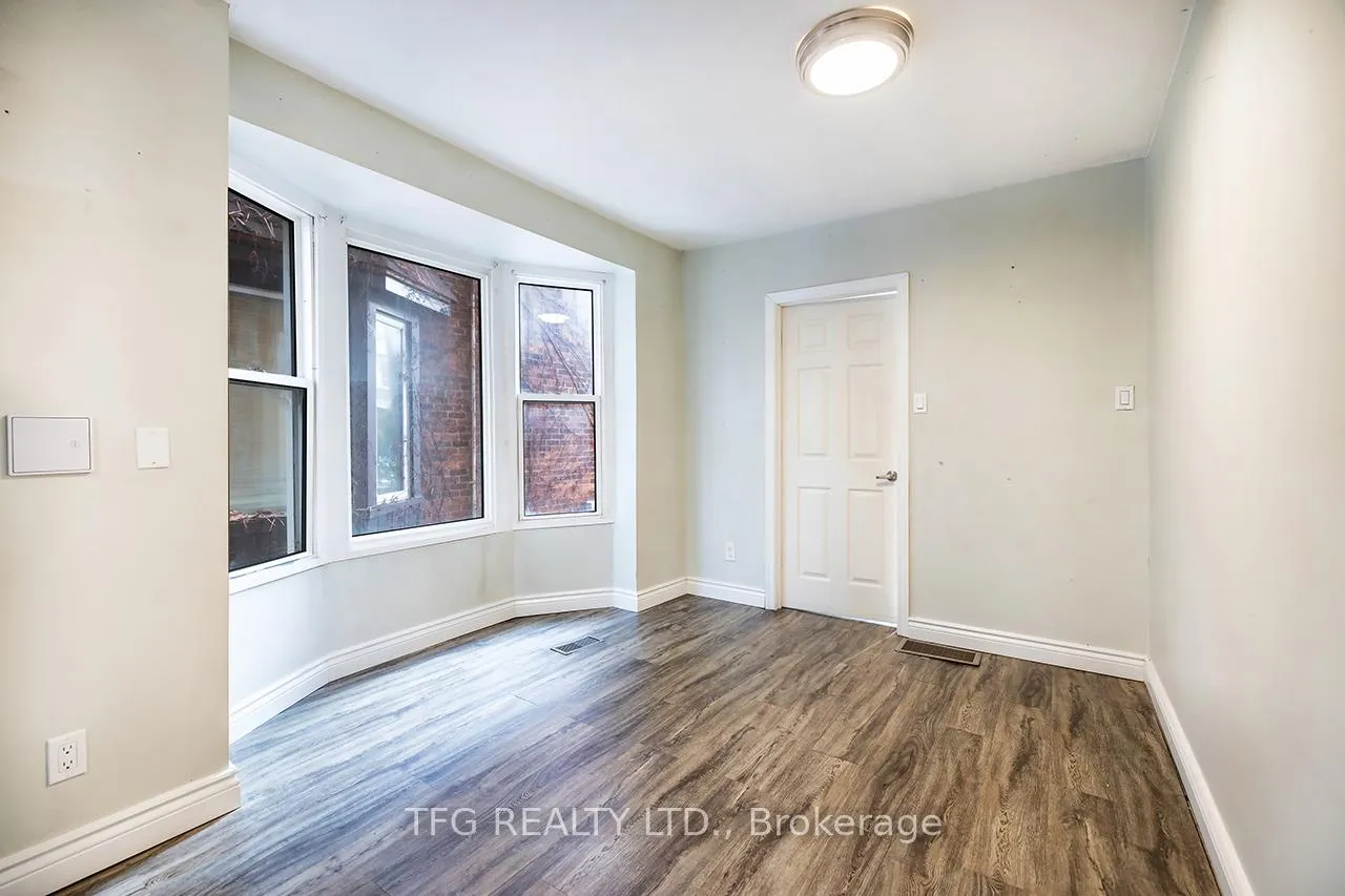 Photo 5 of Unit Mainfloor, 283 Jarvis Street, Oshawa, O'Neill — HOMEH