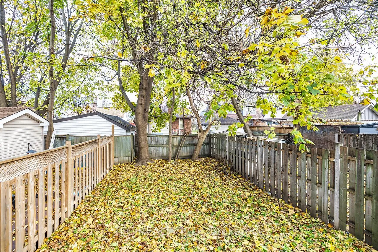 Photo 11 of Unit Mainfloor, 283 Jarvis Street, Oshawa, O'Neill — HOMEH