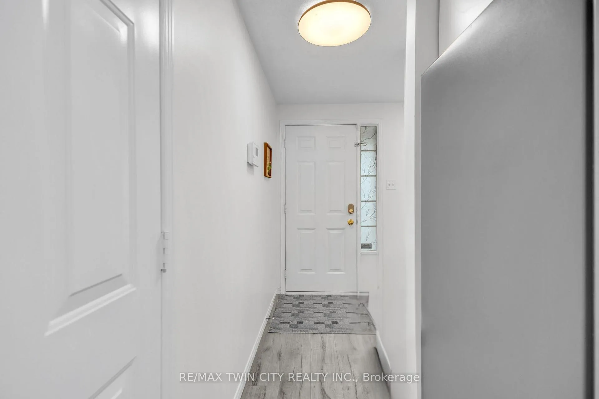 Photo 10 of 9 Bush Clover Crescent, Kitchener — HOMEH