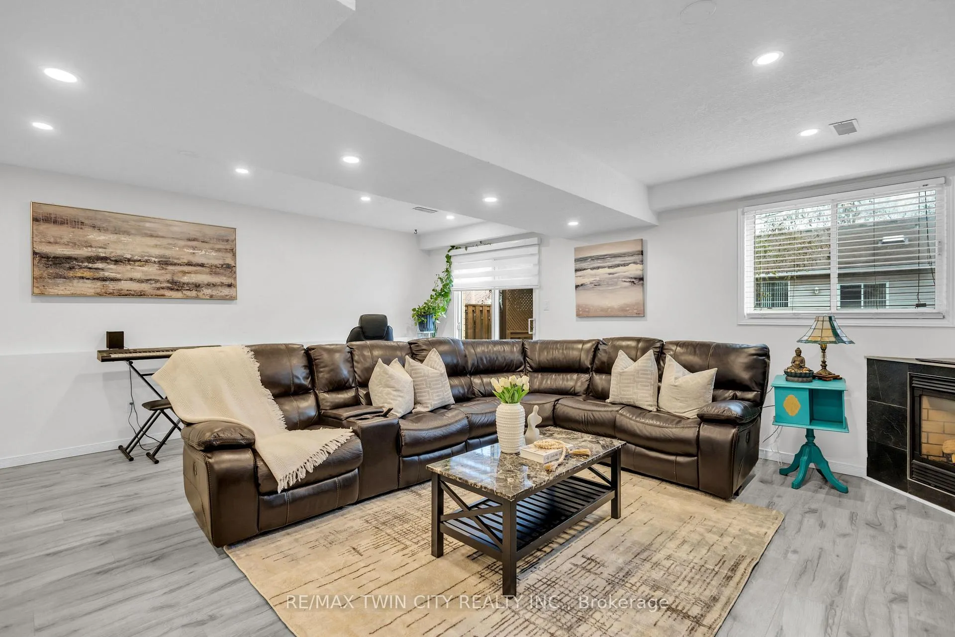 Photo 13 of 9 Bush Clover Crescent, Kitchener — HOMEH