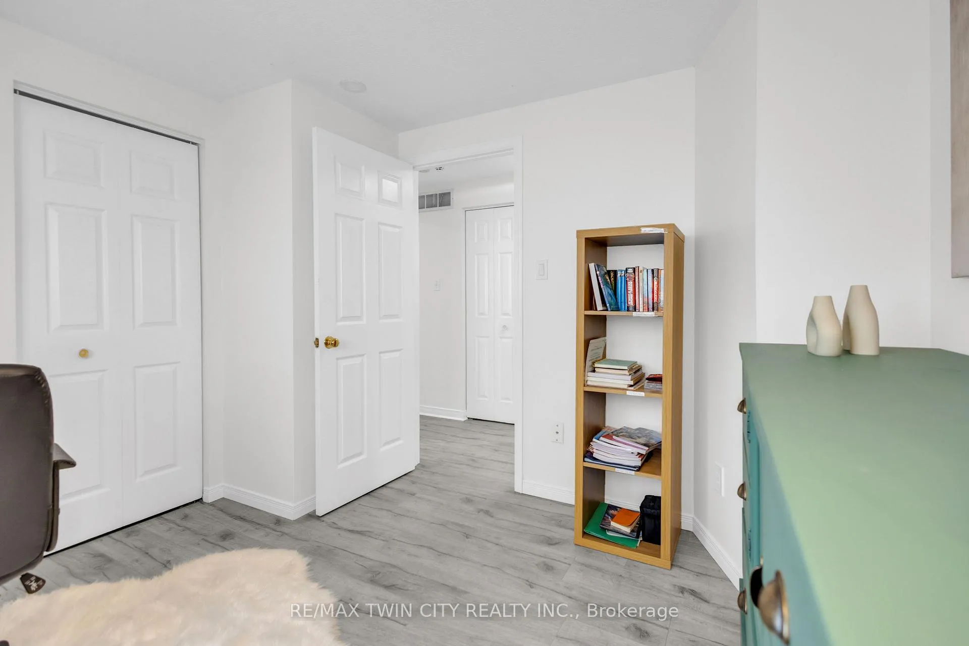 Photo 26 of 9 Bush Clover Crescent, Kitchener — HOMEH