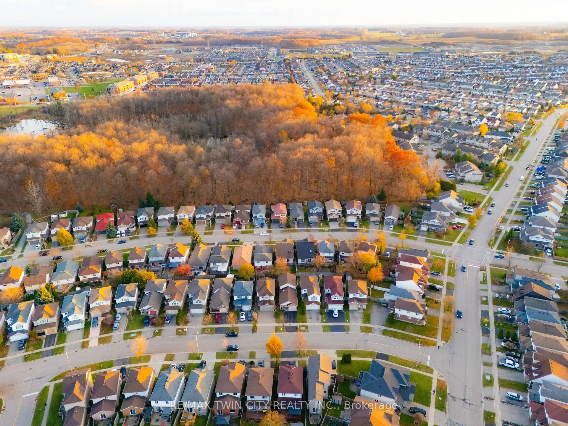 Photo 40 of 9 Bush Clover Crescent, Kitchener — HOMEH