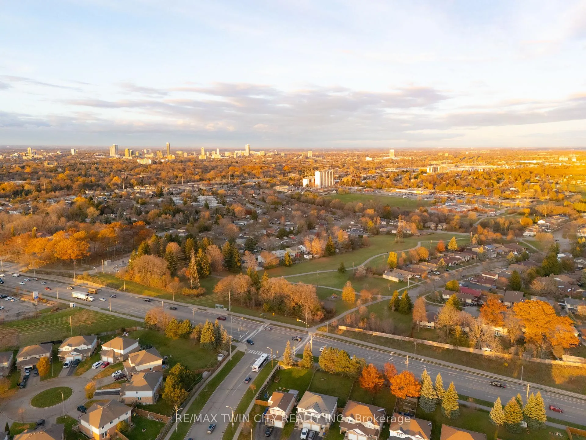 Photo 42 of 9 Bush Clover Crescent, Kitchener — HOMEH