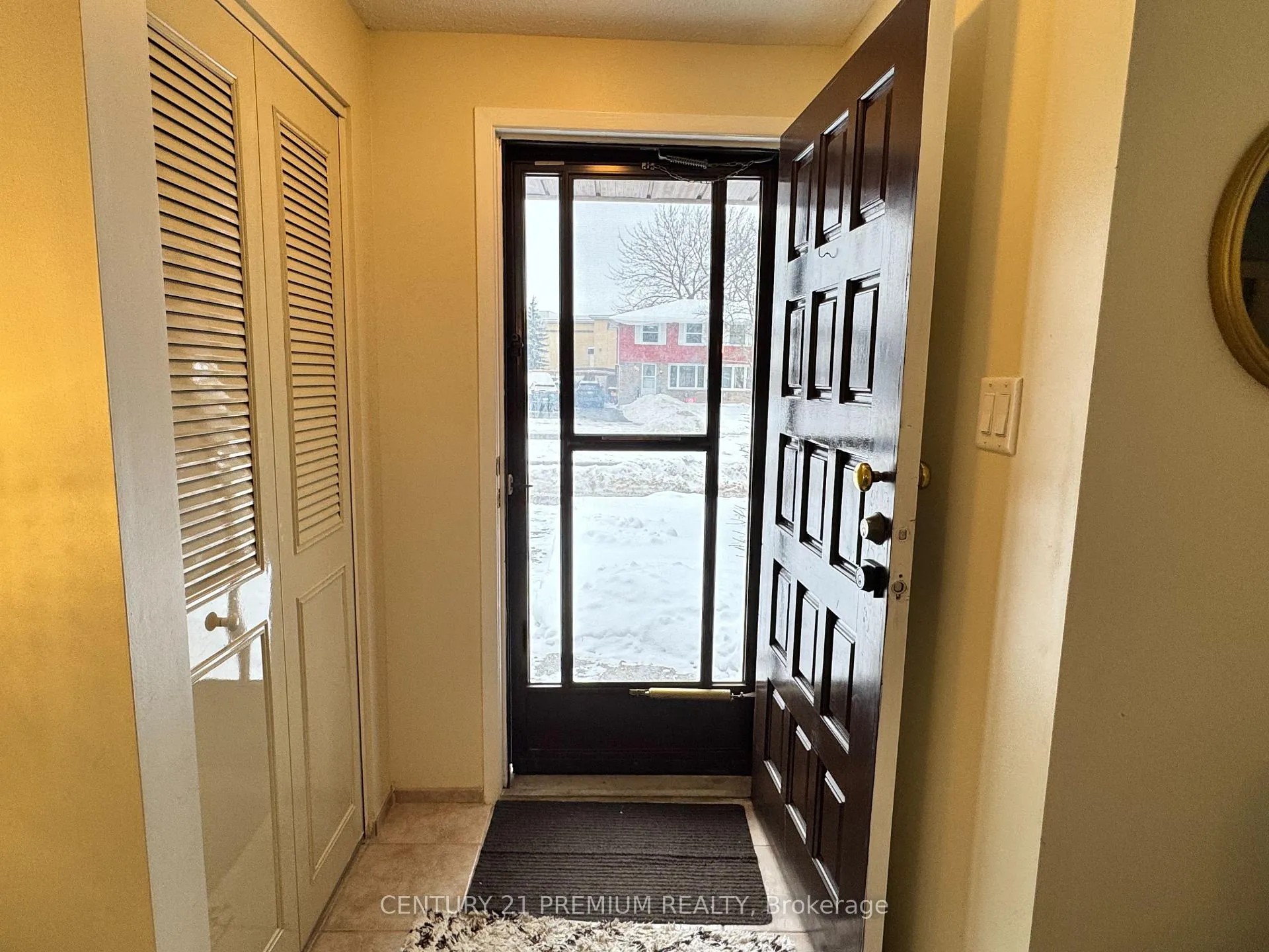 Photo 4 of Unit 3, 23 Flint Drive, Kitchener — HOMEH